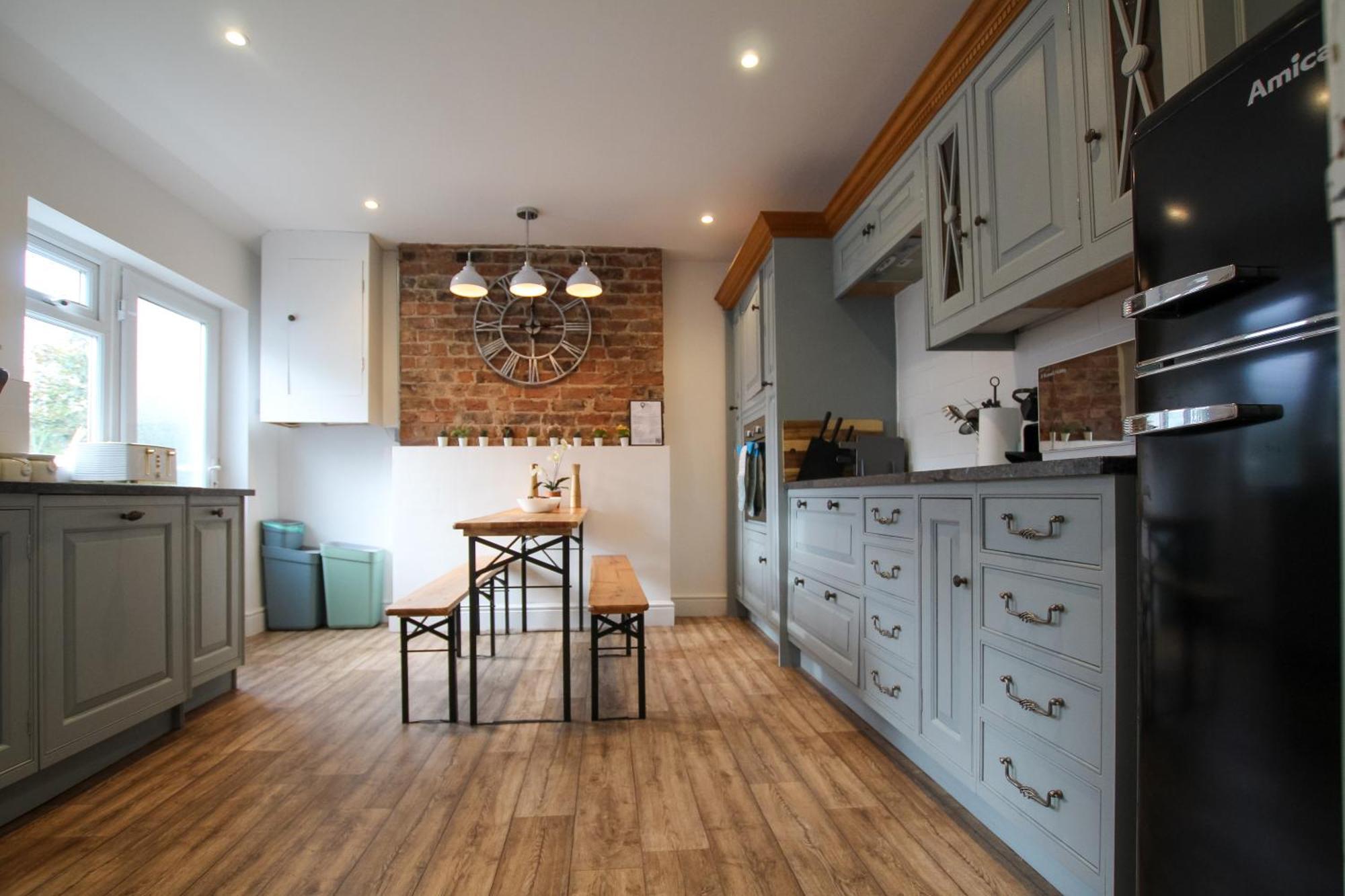 Apartment Fairways View - Spacious - Sleeps 6 - Lovely Views - By Rework *
